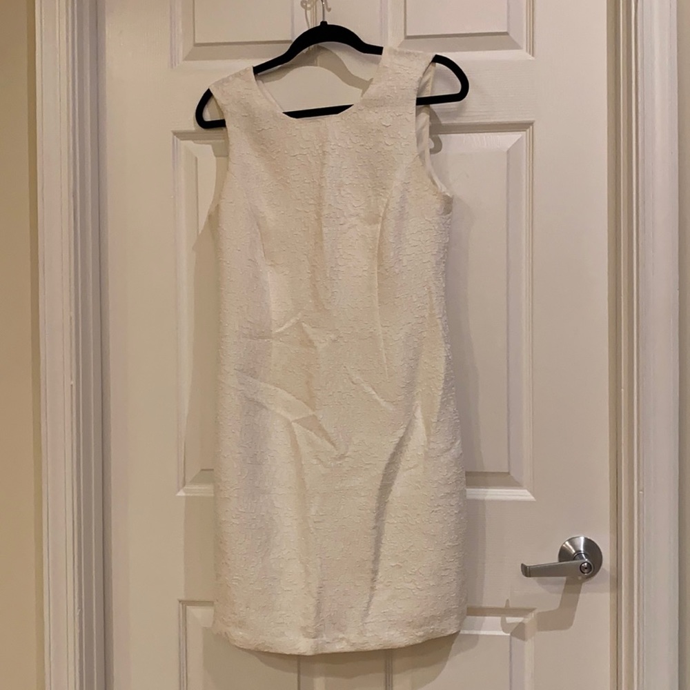 carmen marc valvo white lace dress